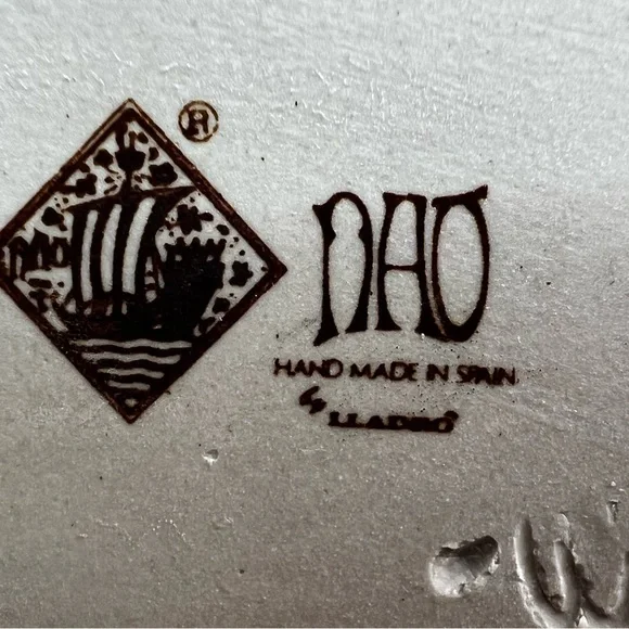 🛑SOLD🛑 NAO BY LLADRO PRETTY YOUNG GIRL HOLDING A RABBIT, 1980 SPAIN PORCELAIN - Picture 16 of 17